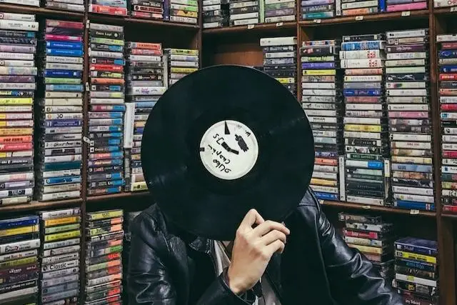 R&B Music Explained: Characteristics of Rhythm and Blues